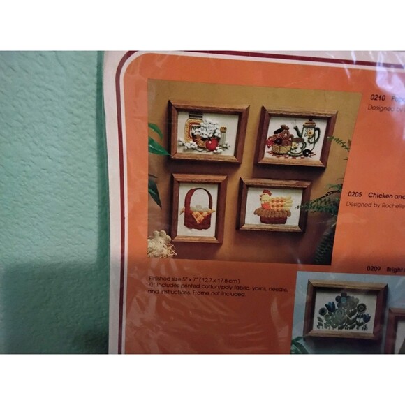 The Creative Circle POPCORN AND DONUTS 210 Crewel Embroidery Kit  1982 New - Picture 3 of 4